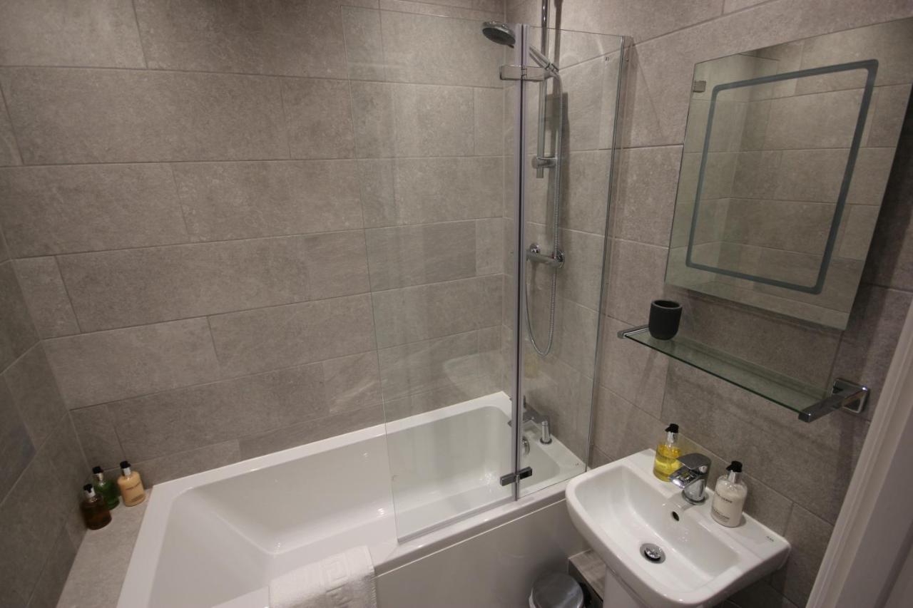 Park View Two-Bedroom Apartment Bath Zewnętrze zdjęcie